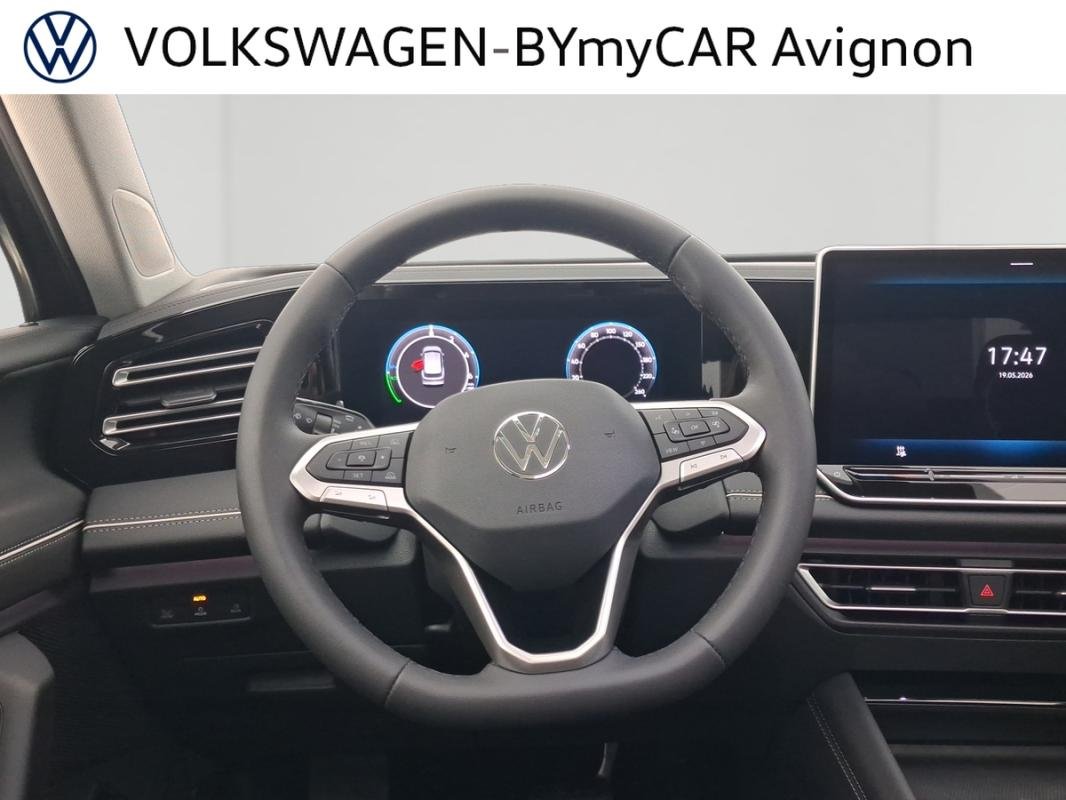 Volkswagen Tiguan - Photo 11