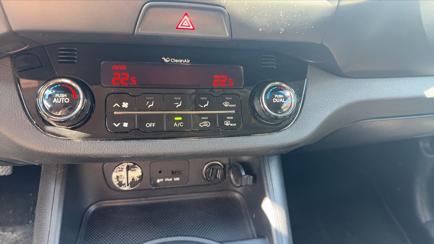 Kia Sportage - Photo 13