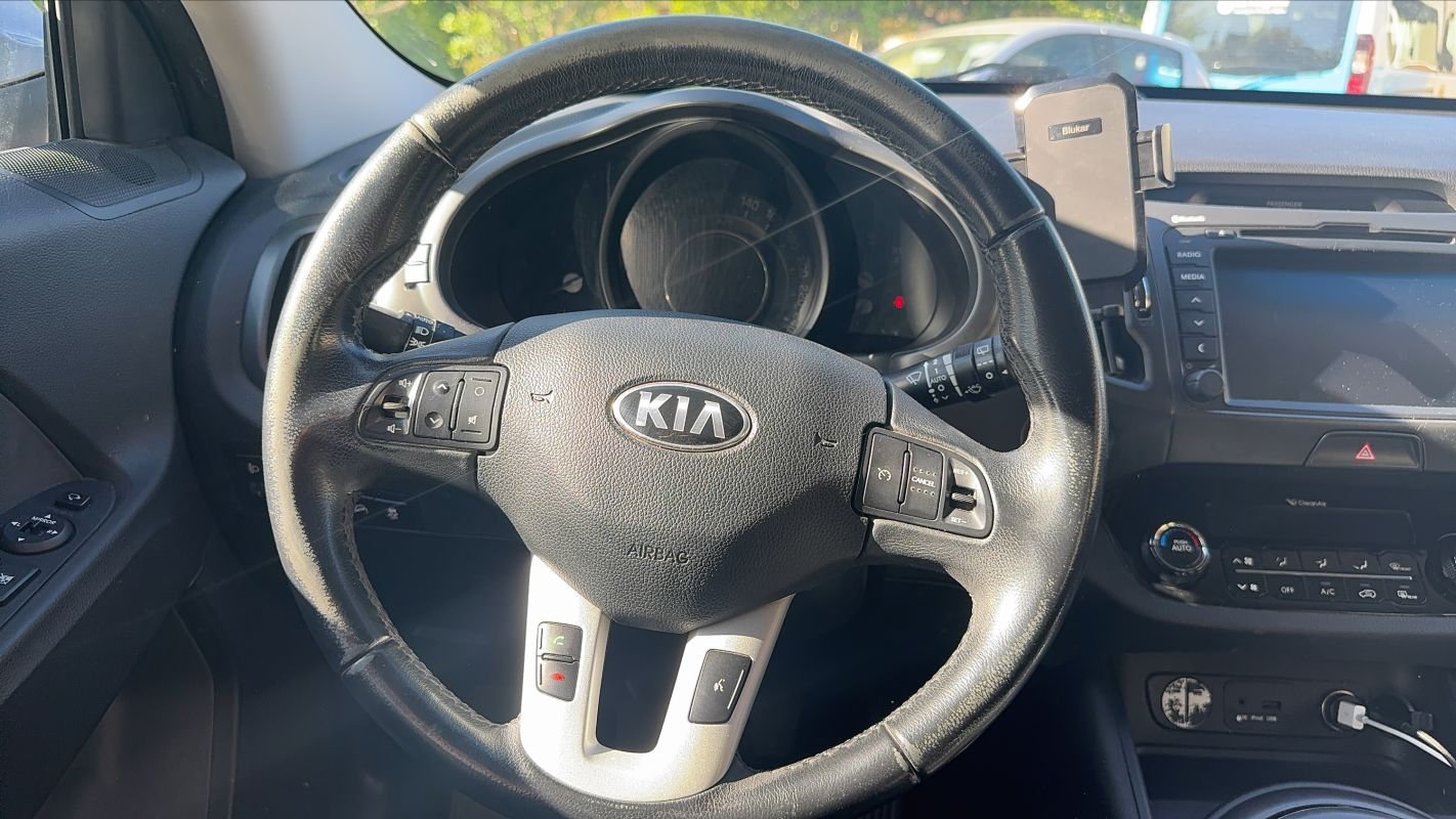 Kia Sportage - Photo 22