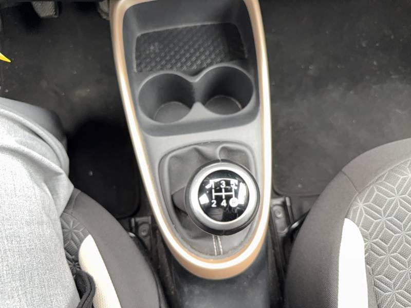 Toyota aygo x - Photo 21
