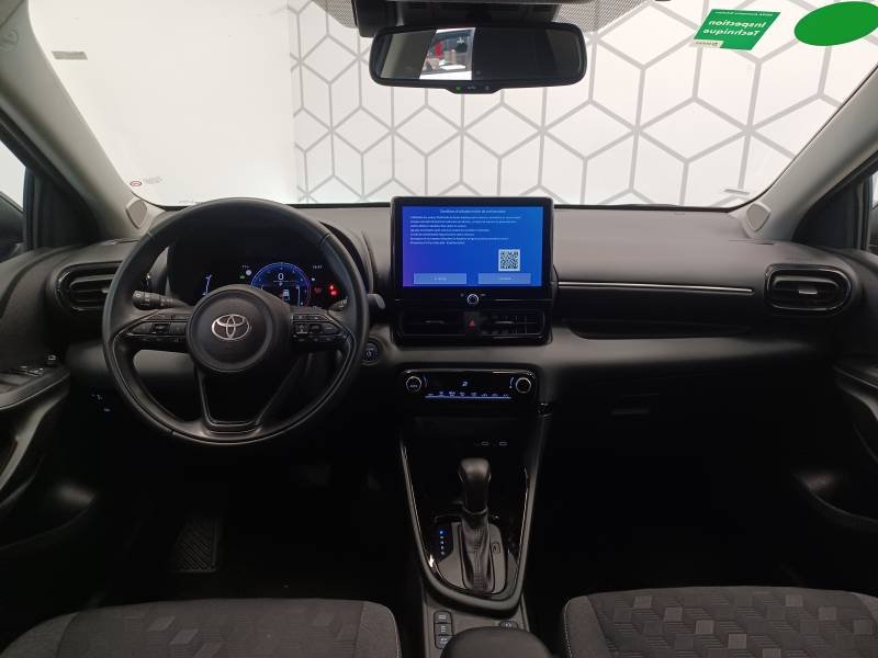 Toyota Yaris - Photo 11