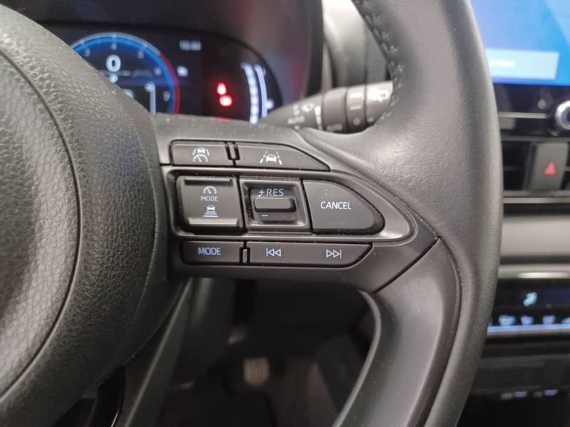 Toyota Yaris - Photo 18