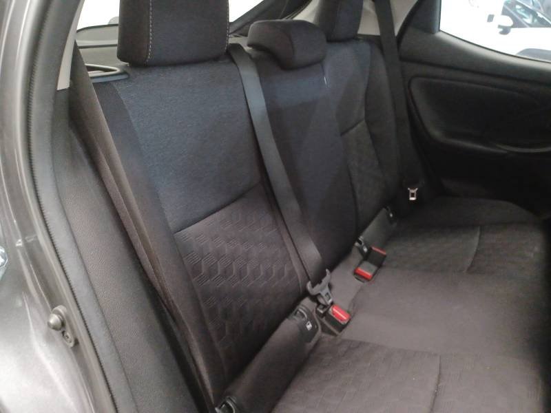 Toyota Yaris - Photo 24