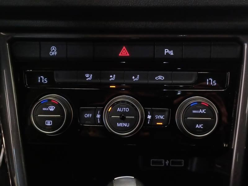 Volkswagen T-Roc - Photo 24