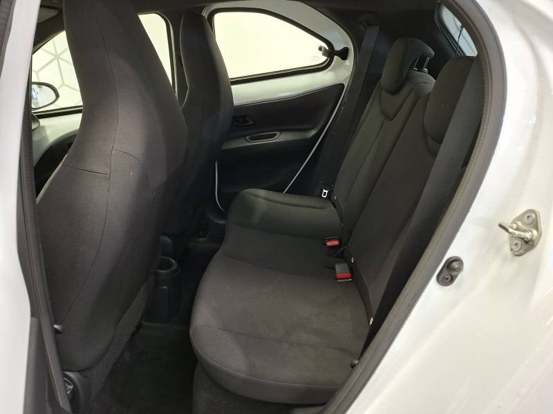 Toyota aygo x - Photo 13