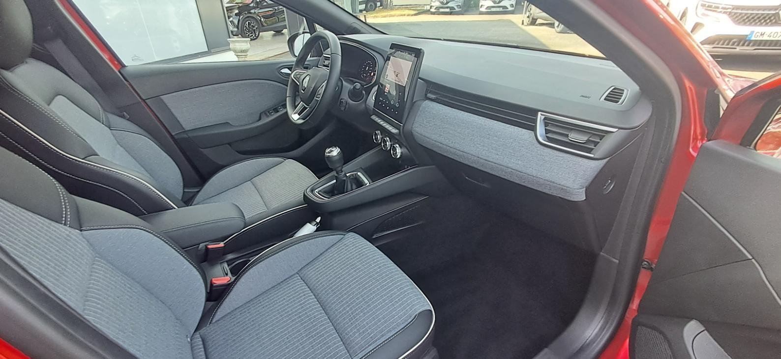 Renault Clio - Photo 11