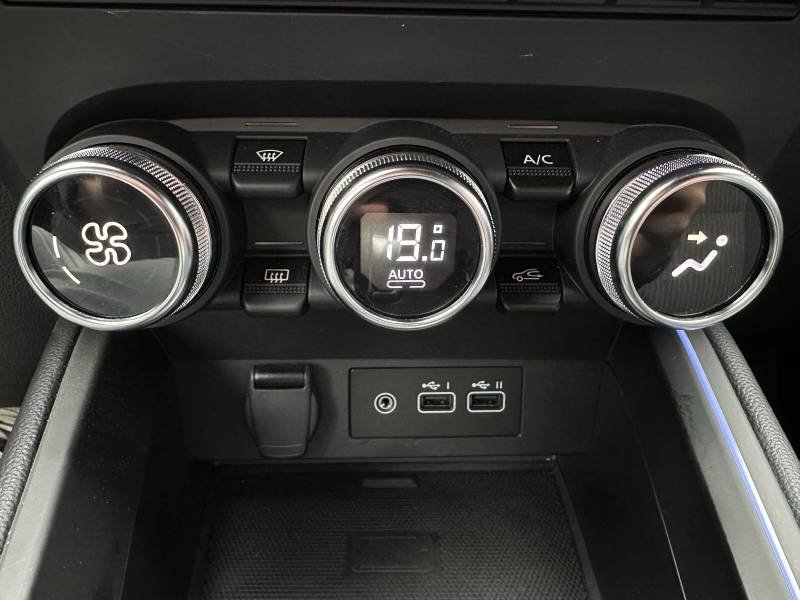 Mitsubishi Colt - Photo 25