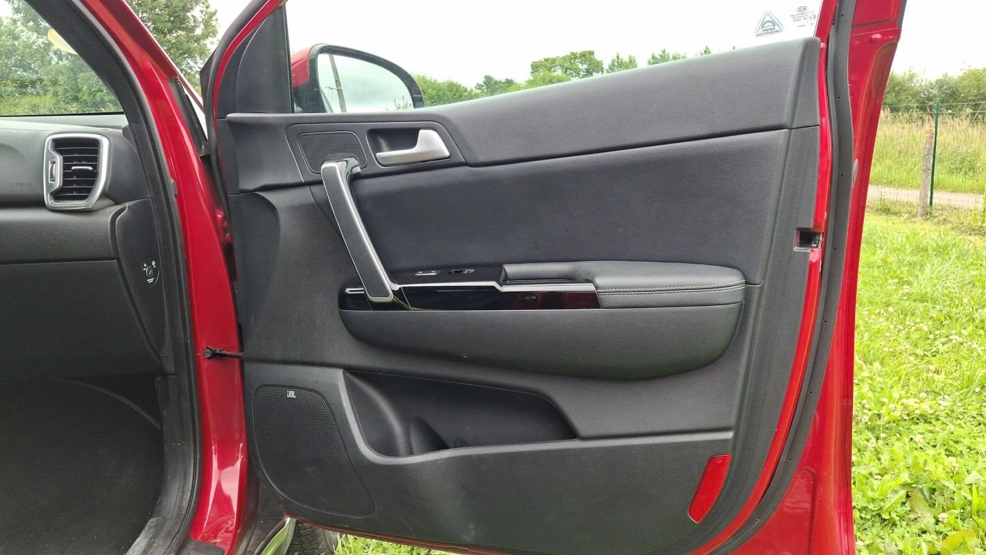 Kia Sportage - Photo 22