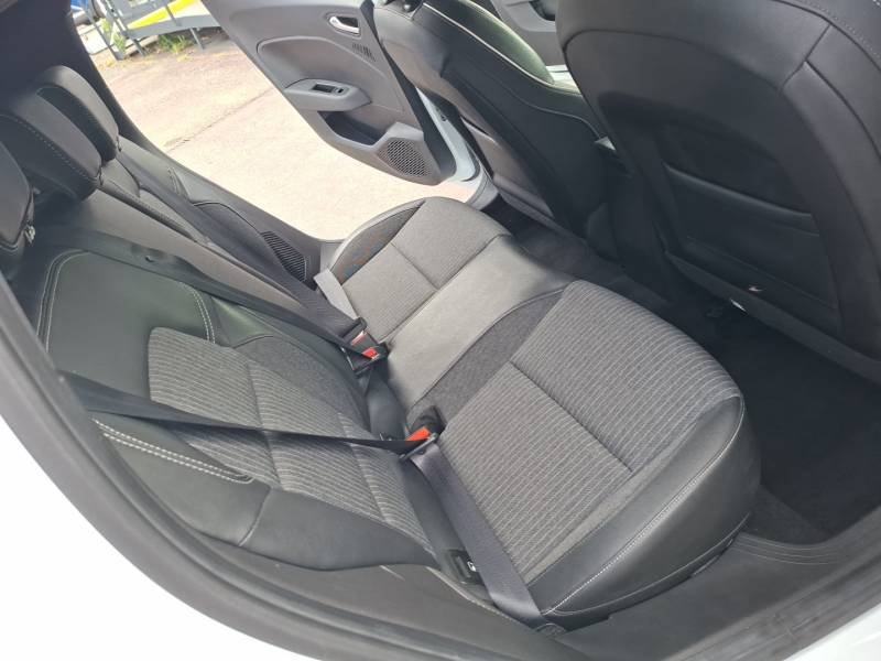 Renault Clio - Photo 18