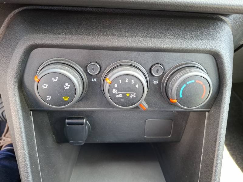 Dacia Sandero - Photo 23