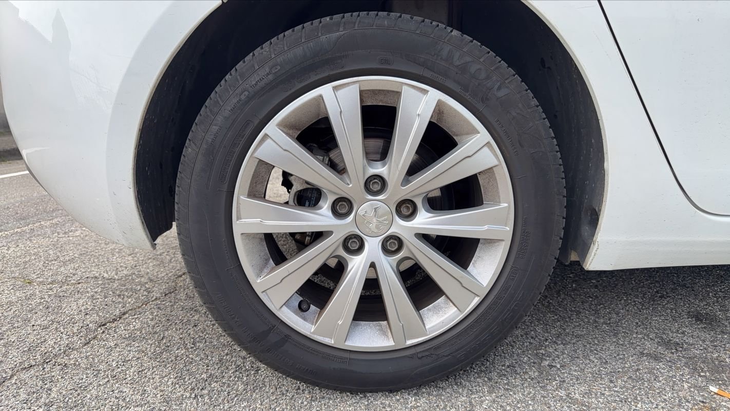Peugeot 308 - Photo 16