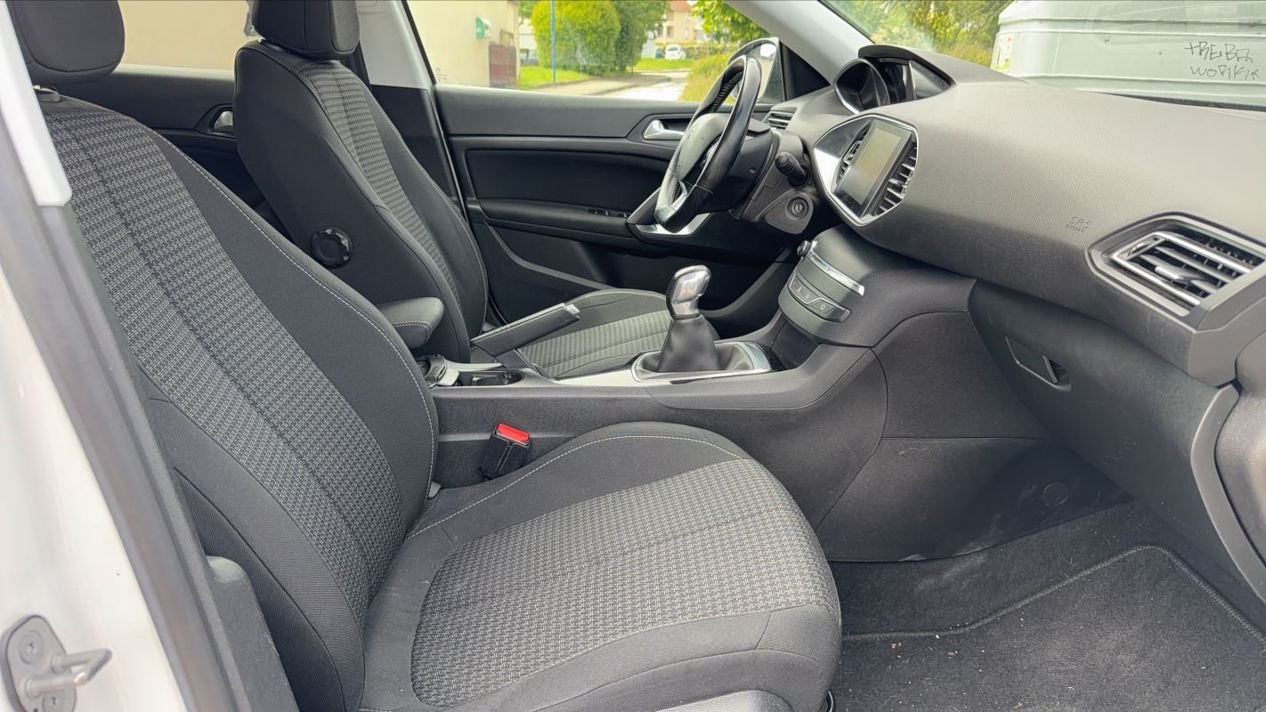 Peugeot 308 - Photo 25