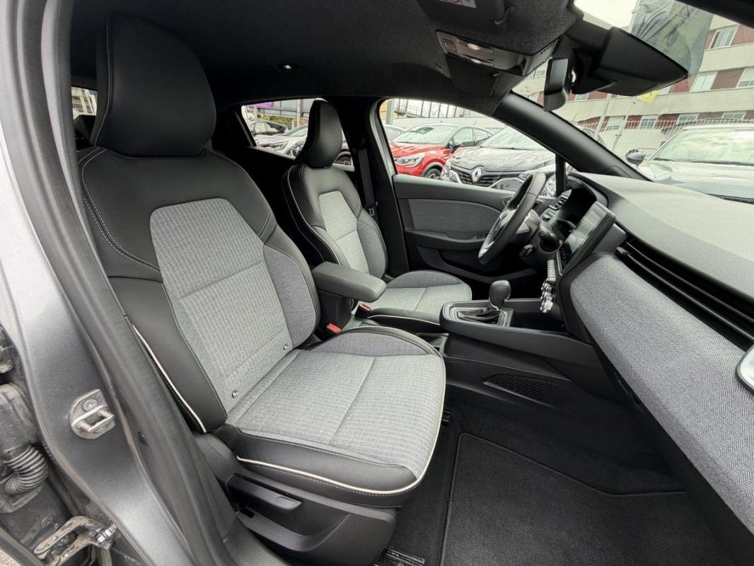 Renault Clio - Photo 18