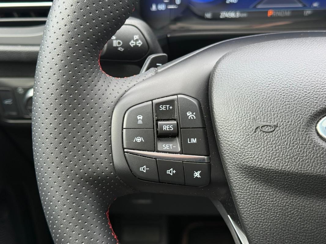 Ford Kuga - Photo 13