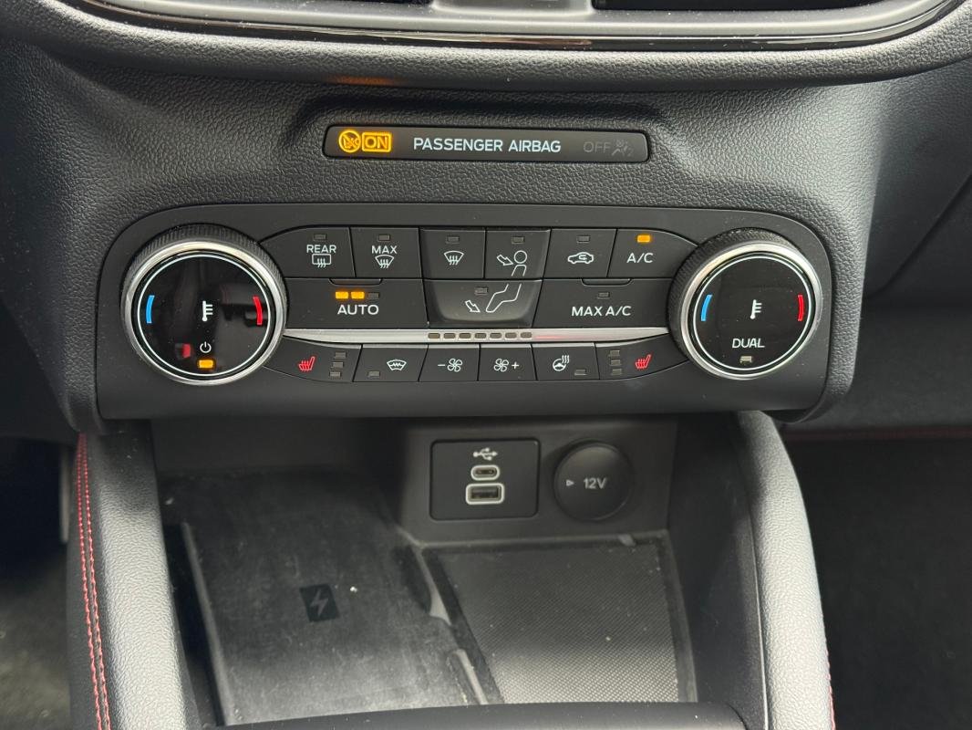 Ford Kuga - Photo 17
