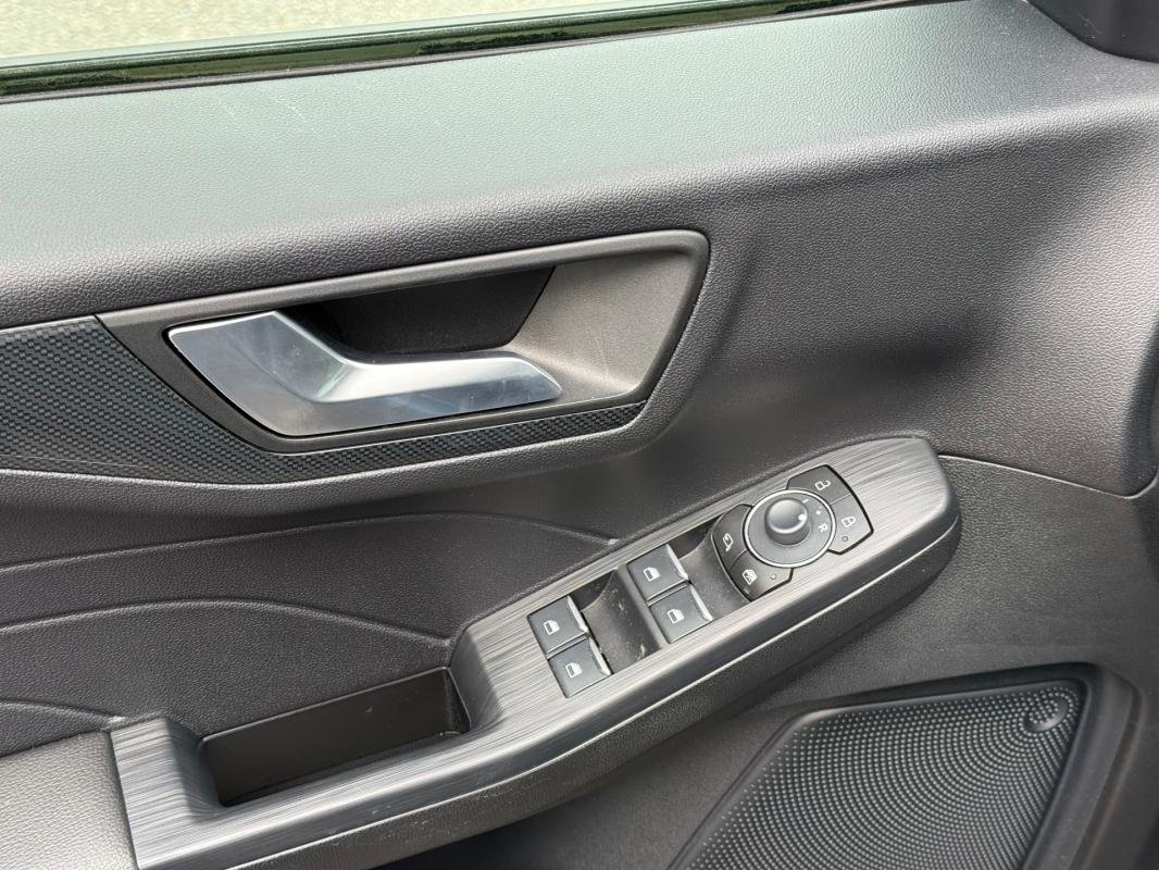 Ford Kuga - Photo 10