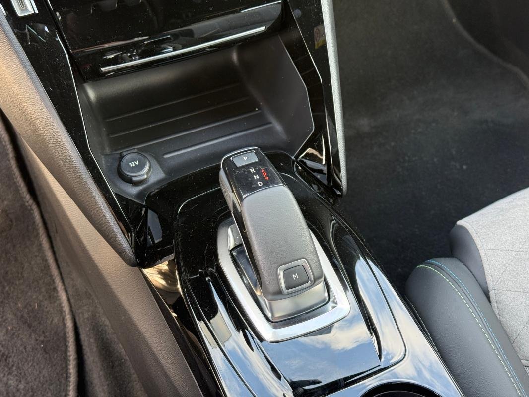 Peugeot 208 - Photo 15