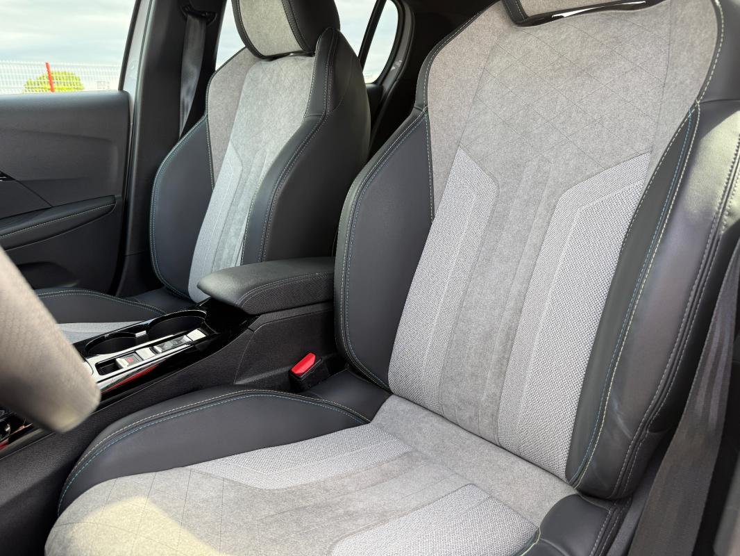 Peugeot 208 - Photo 10