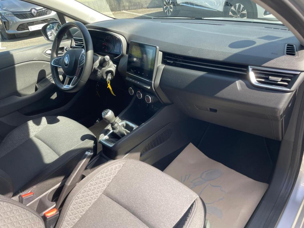 Renault Clio - Photo 24
