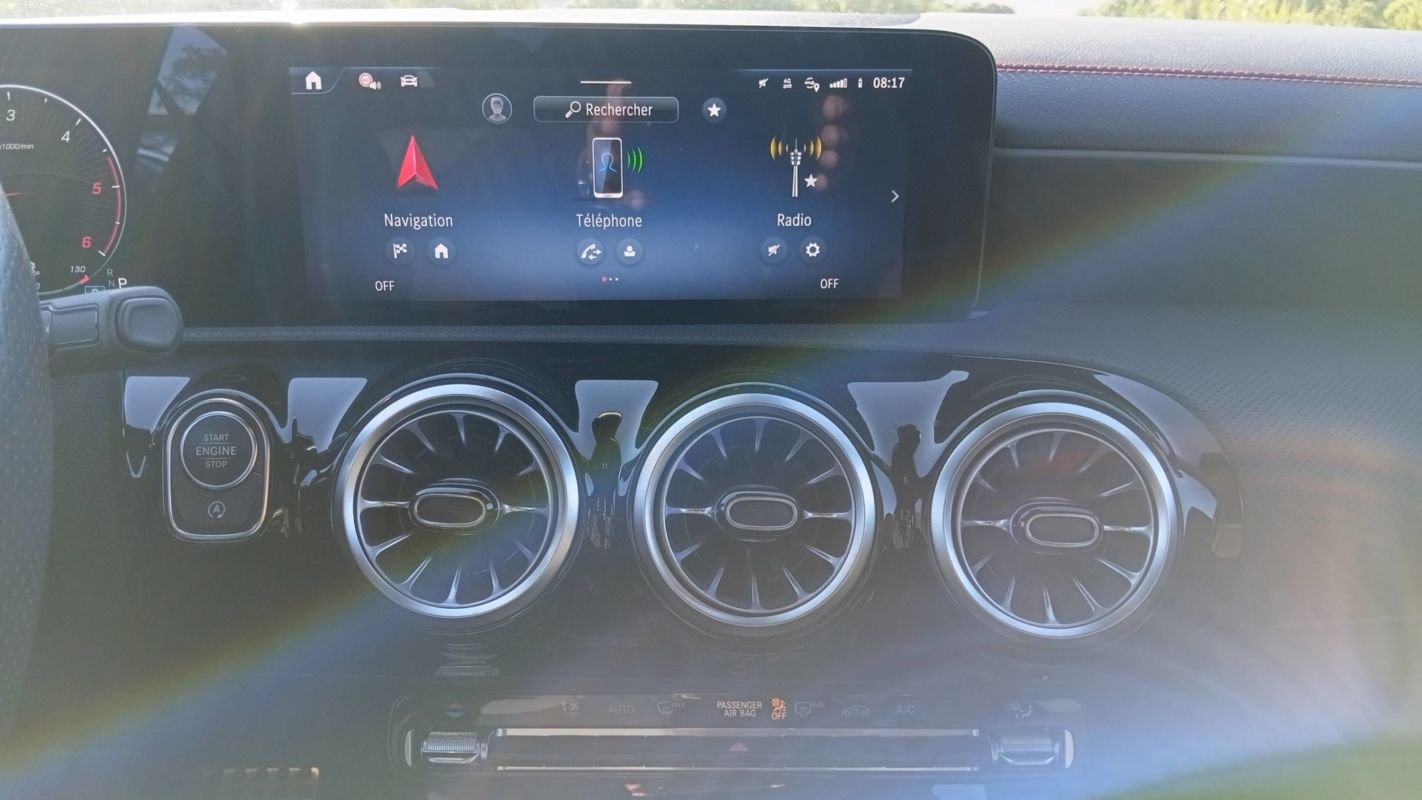 Mercedes CLA - Photo 24