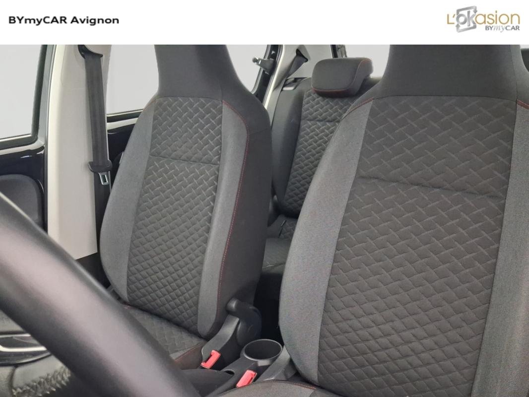 Volkswagen Up! - Photo 23