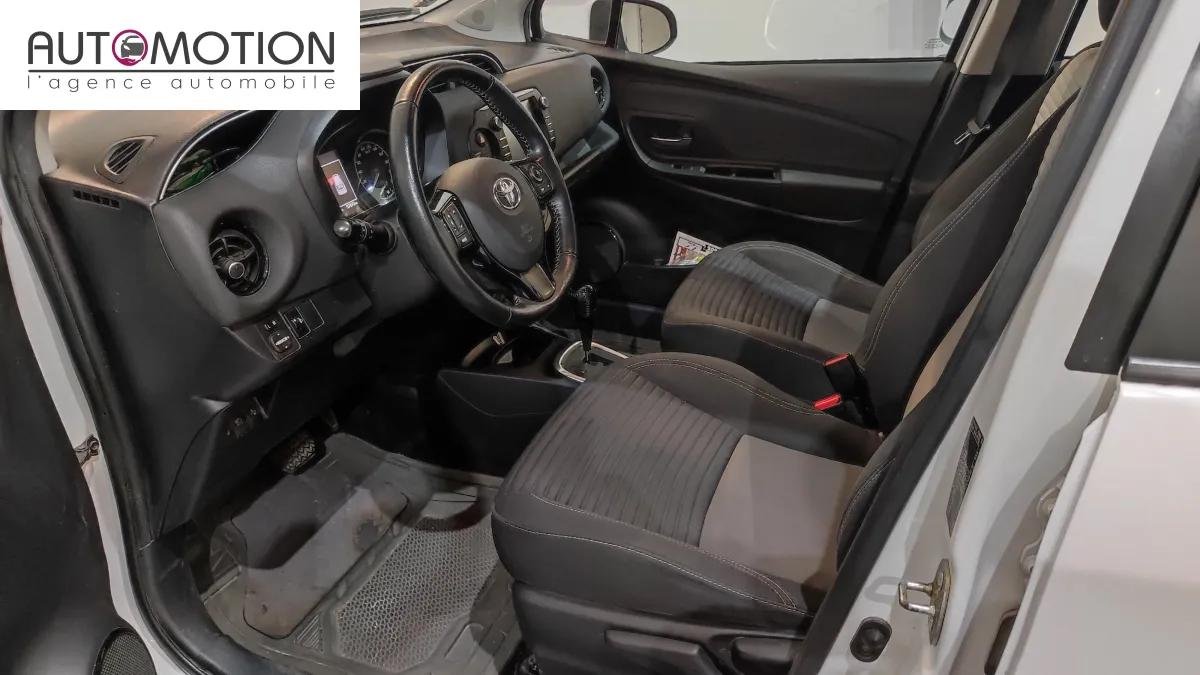 Toyota Yaris - Photo 11
