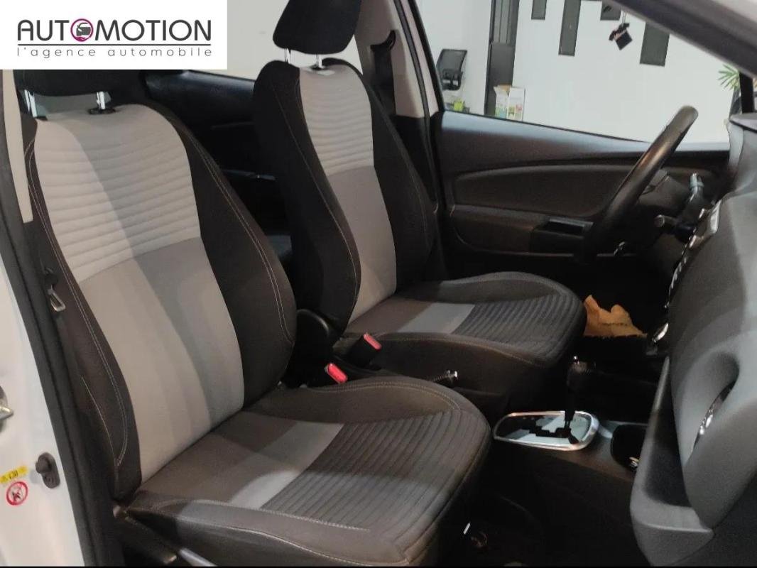 Toyota Yaris - Photo 13