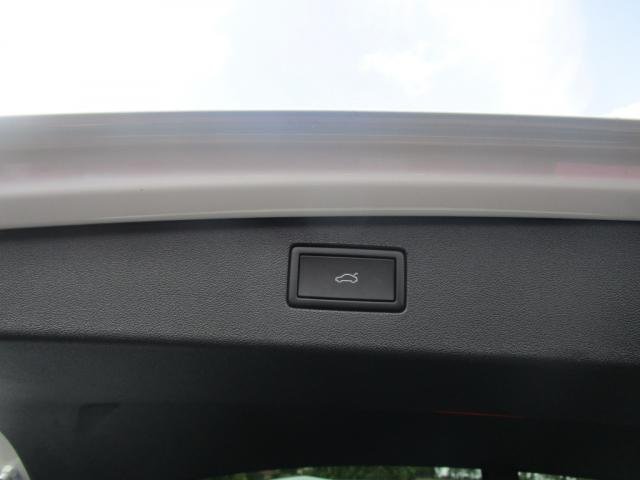 Volkswagen Tiguan - Photo 8