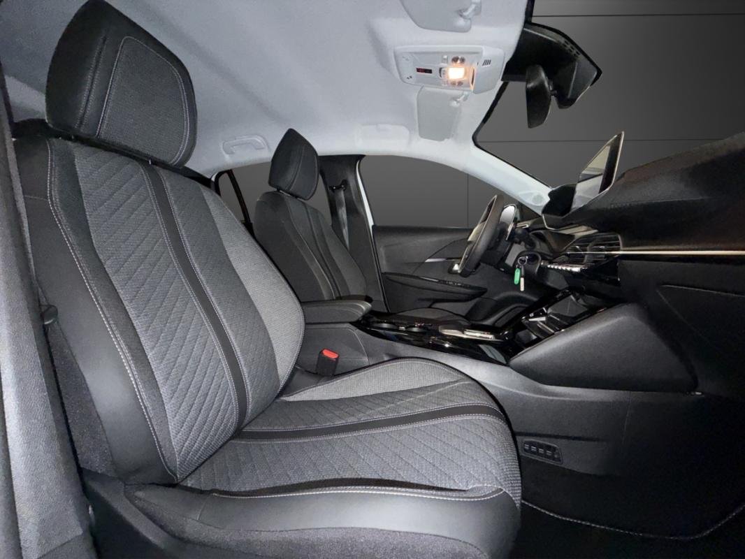 Peugeot 208 - Photo 17