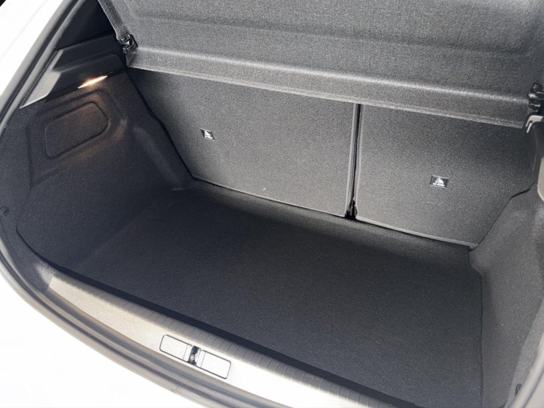 Peugeot 208 - Photo 20