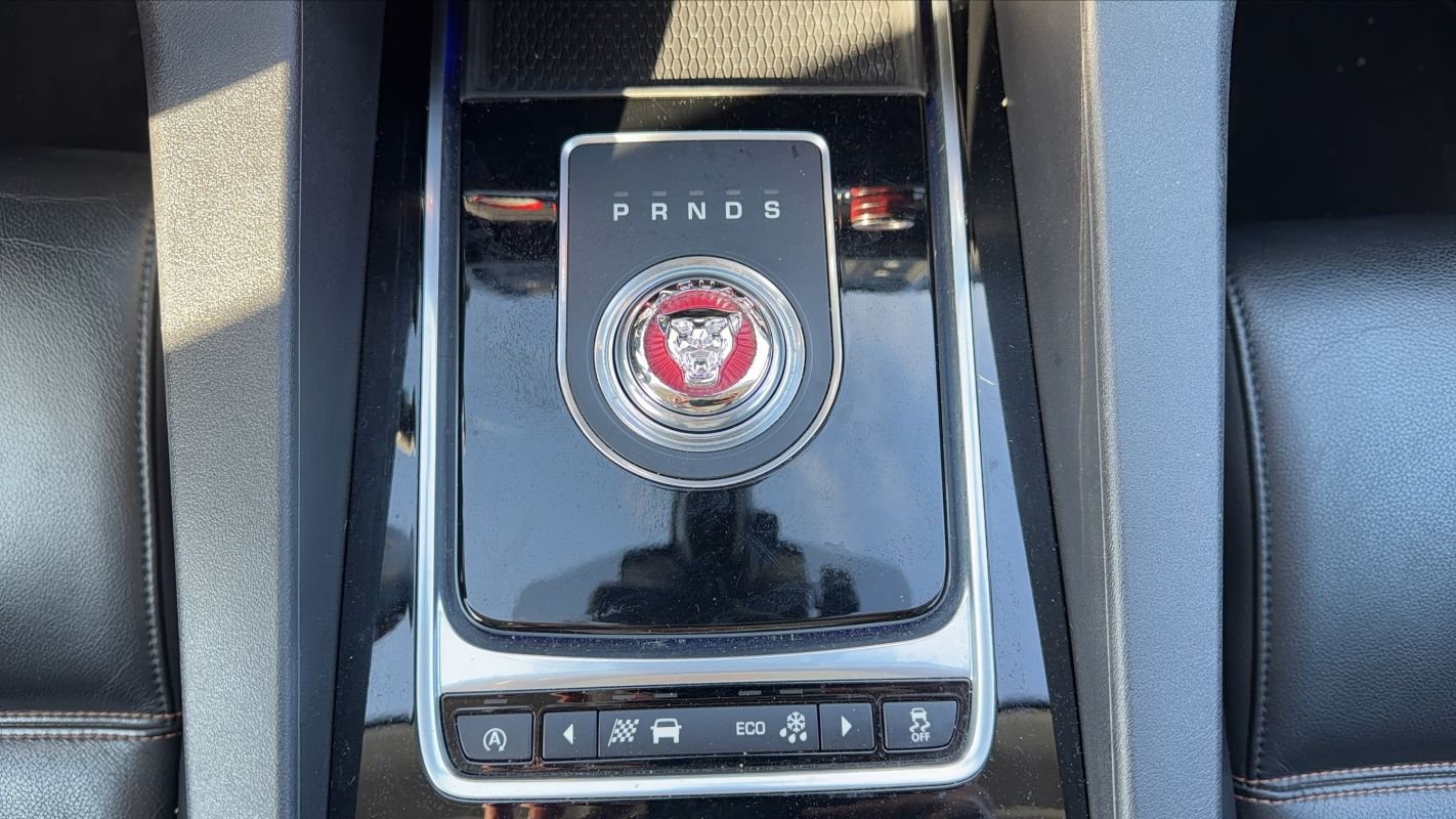 Jaguar F-Pace - Photo 13