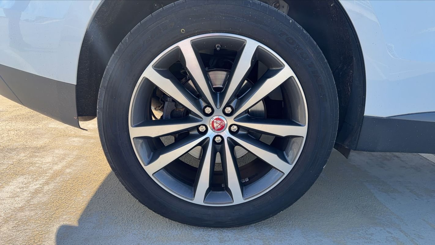 Jaguar F-Pace - Photo 16