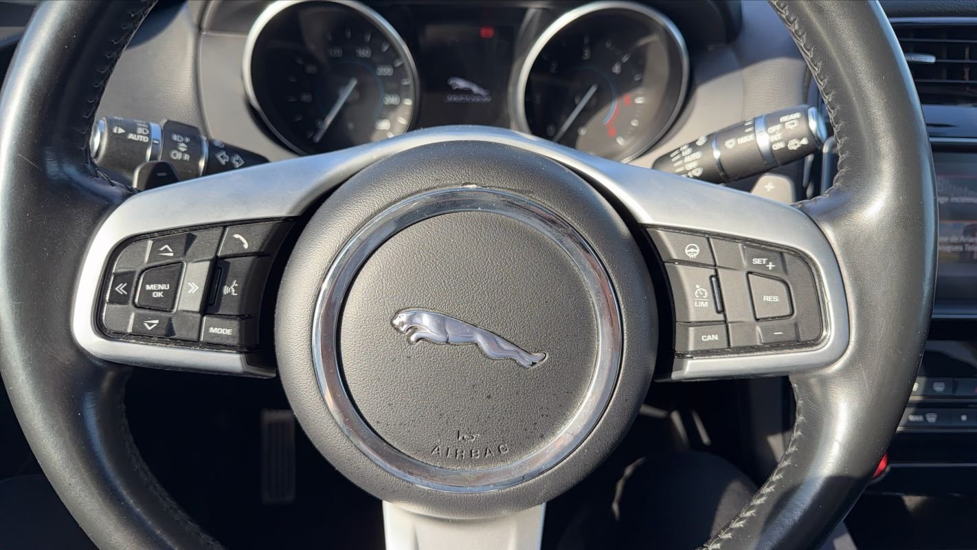 Jaguar F-Pace - Photo 26