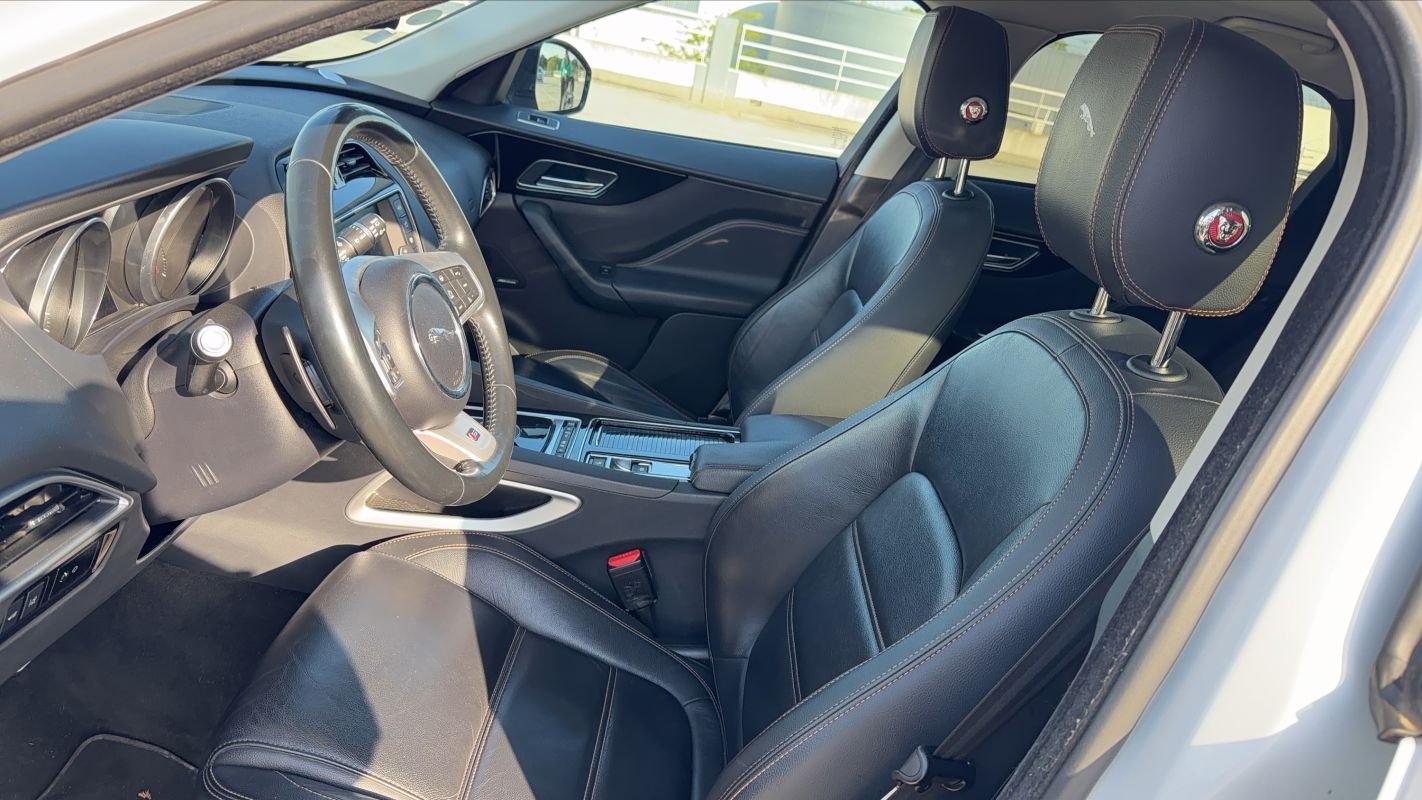 Jaguar F-Pace - Photo 27
