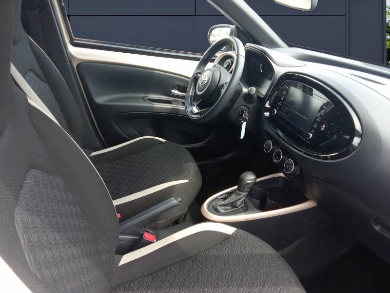 Toyota aygo x - Photo 16