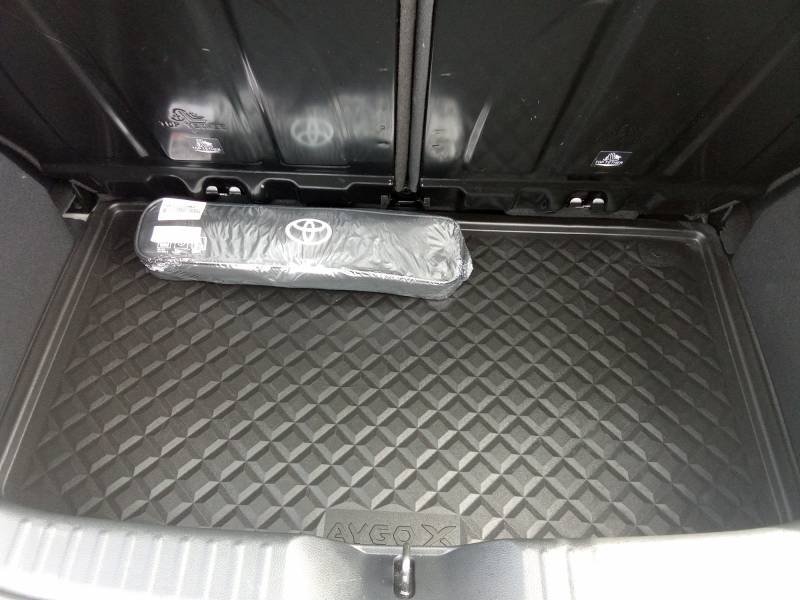 Toyota aygo x - Photo 17