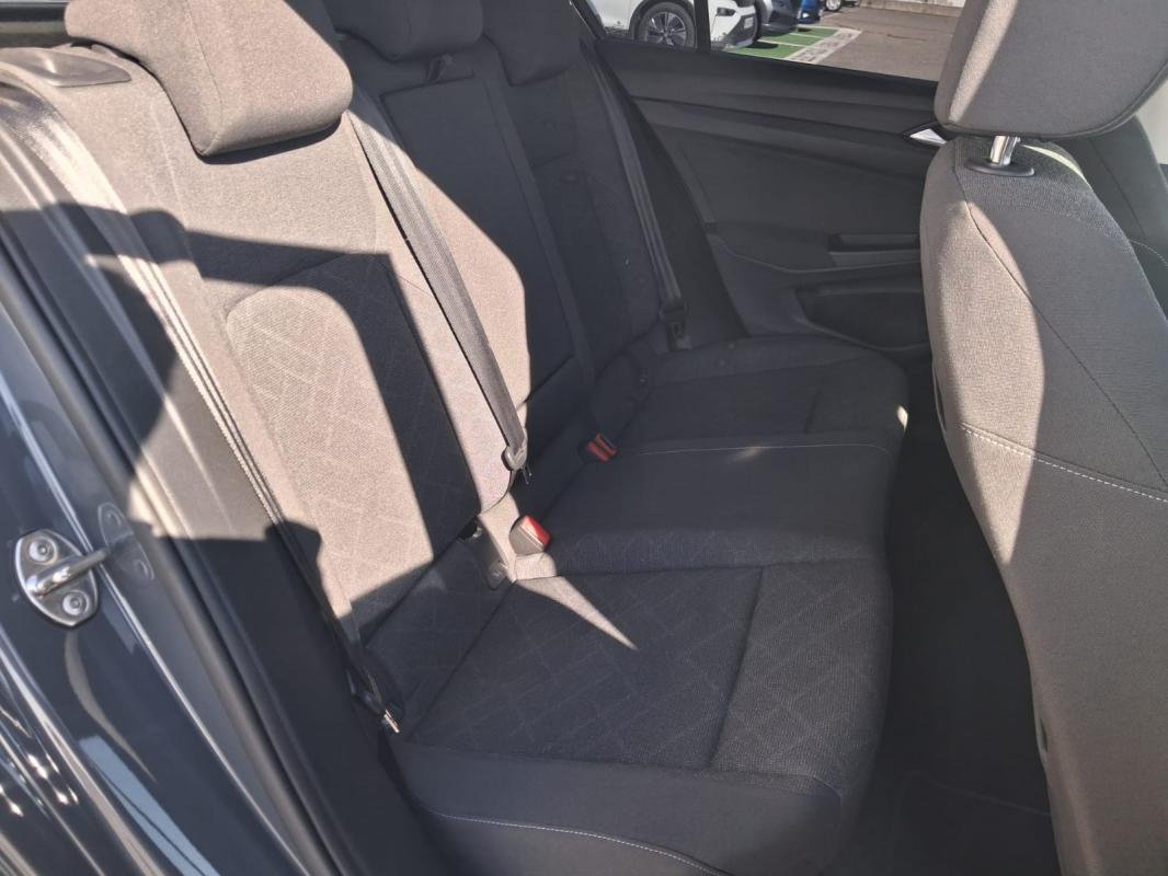 Volkswagen Golf - Photo 24