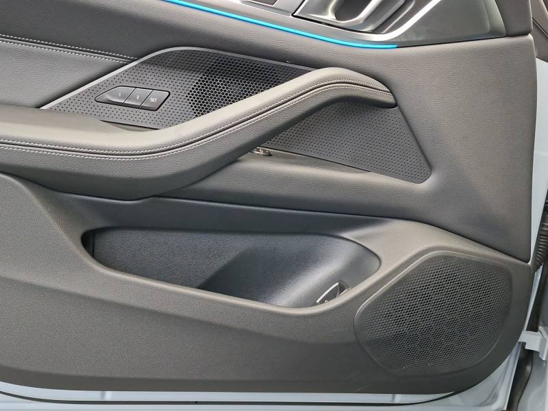 BMW i4 - Photo 40