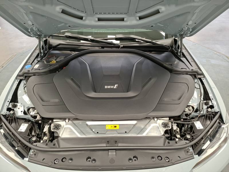 BMW i4 - Photo 10