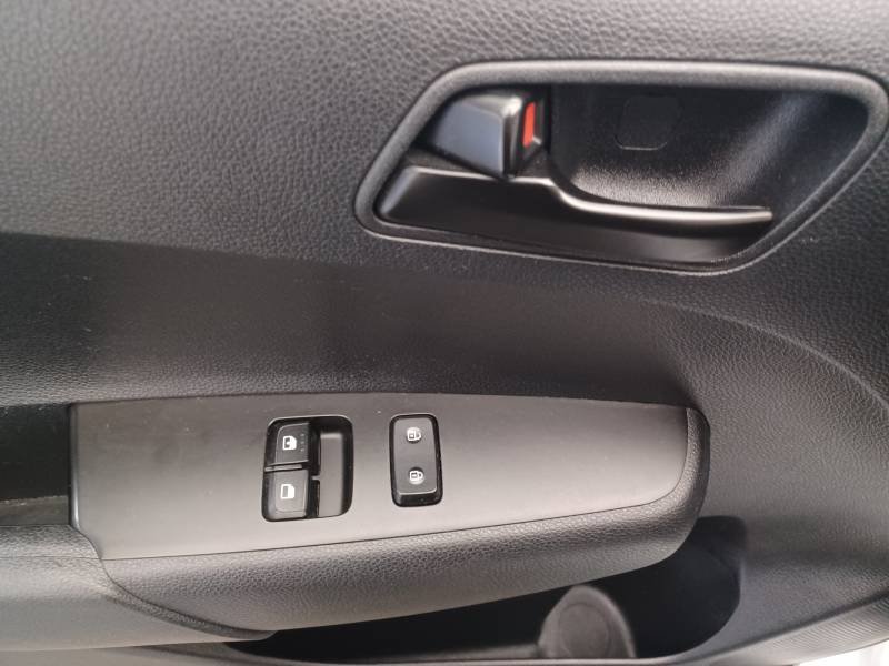 Kia Picanto - Photo 36