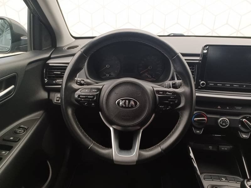 Kia Rio - Photo 13
