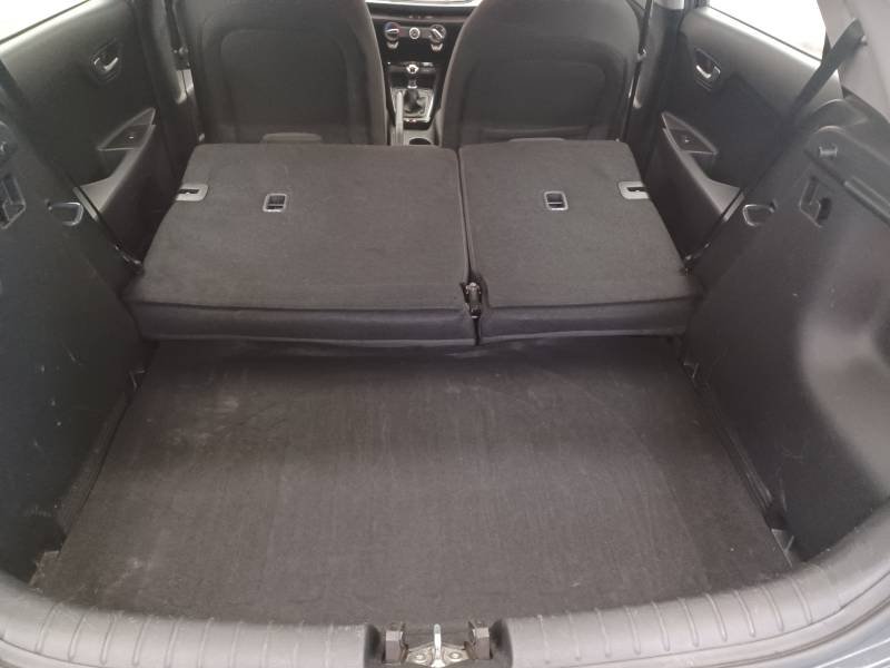Kia Rio - Photo 17