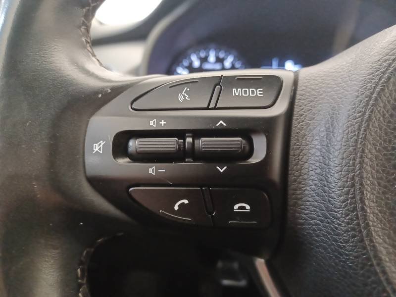 Kia Rio - Photo 31