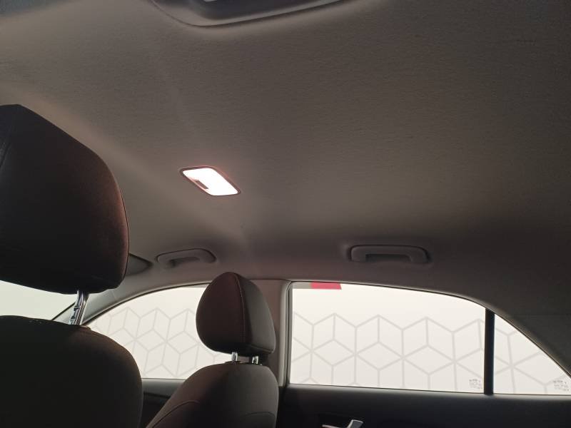 Kia Rio - Photo 32