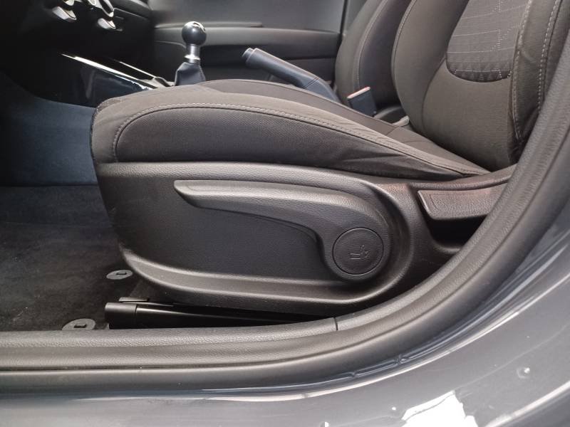 Kia Rio - Photo 37