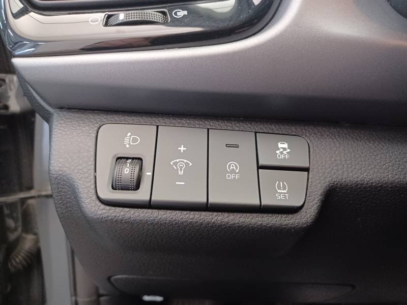Kia Rio - Photo 38