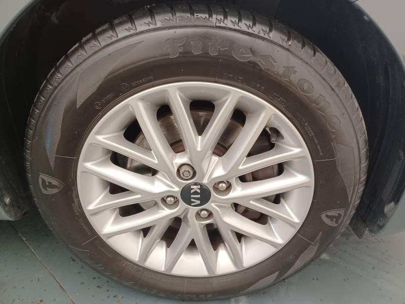 Kia Rio - Photo 10