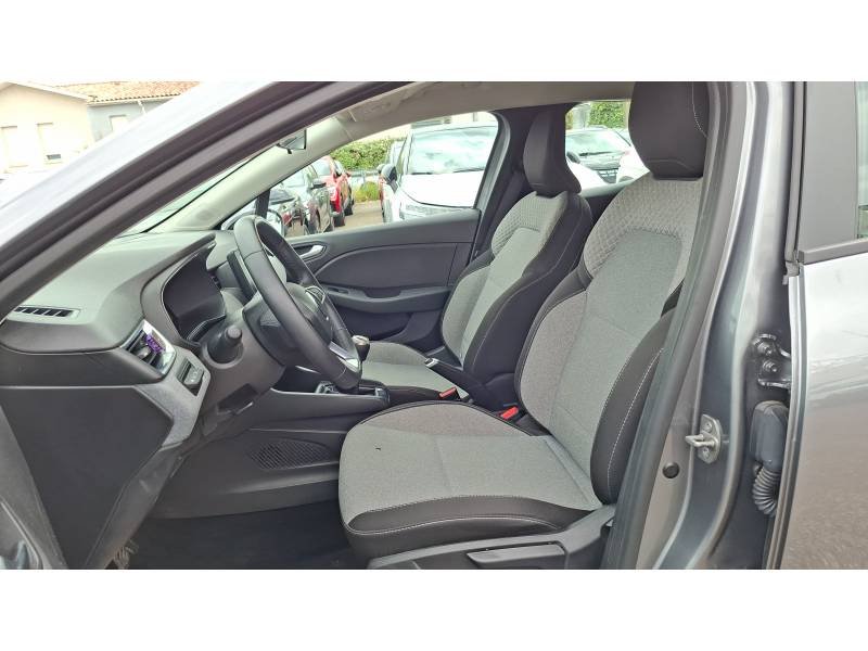 Renault Clio - Photo 24