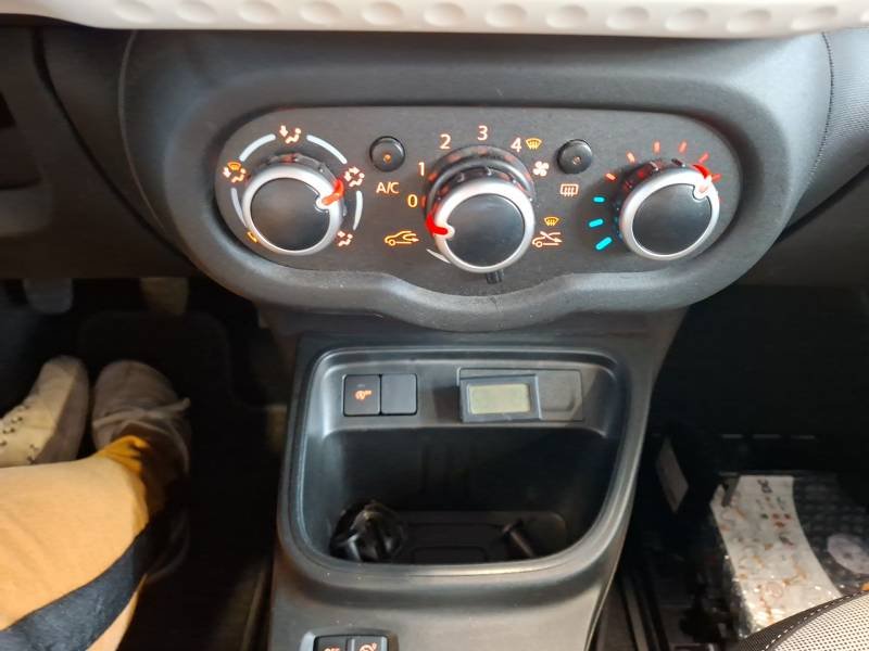 Renault Twingo - Photo 22