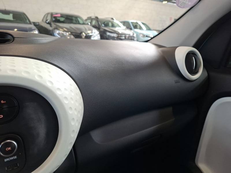 Renault Twingo - Photo 24
